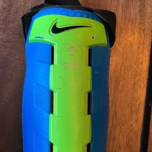 ⚽️ Nike soccer shin guards. Velcro closure. Used but plenty of use left.